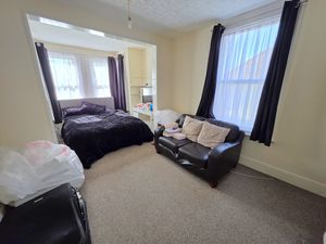 Living Area- click for photo gallery